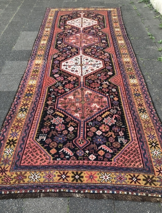 Khamseh Antique Arabbaft 1900.
Saffron border
370x152
Original fringes & selvedges
Superb quality
Wool on wool
Clean ready to use