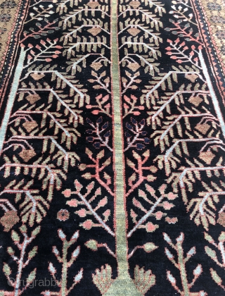 Luri Hamedan Hamadan Nahavand Tree Of Life 1900 or maybe earlier rare piece
Ca. 135x200
Camel hair border
In original shape & full pile