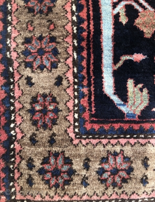 Luri Hamedan Hamadan Nahavand Tree Of Life 1900 or maybe earlier rare piece
Ca. 135x200
Camel hair border
In original shape & full pile