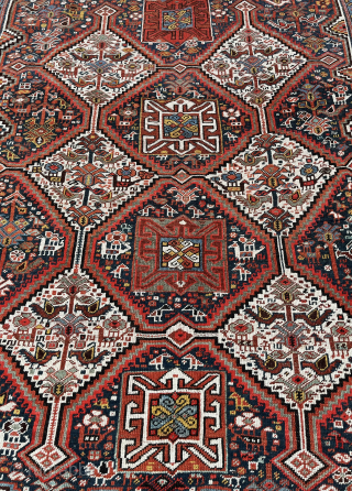Super rare collector piece Khamseh Qashqai top condition 1880ish Saffron border excellent graphics
157x200
Contact me for more details thank you
4500€ plus shipping