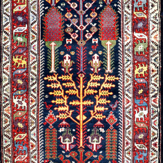 Antique runner Bakhtiari tree of life design 
Wool on wool 
For more details please What‘s app me                
