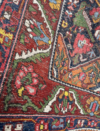 Gorgeous Bakhtiari Faradonbeh long runner interesting graphics top condition full pile great colors
115x385
1400€ plus shipping
Contact: slip_knot_982@yahoo.com or WhatsApp +49 1523 4681016