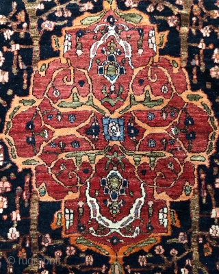 Antique Isfahan 
200x132
Mint condition                             