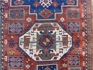 Antique Lori Pambak 230x170 cm
Some wear, both ends complete!
Good age around 1900.  and great look!

                 