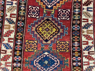 Antique Kazak rug in good overall condition.
Size 280x125 cm                        