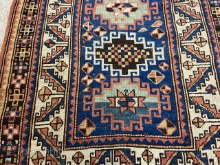 Antique small Kazak rug size 156x99 cm
Good overall condition!                        