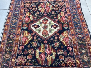 Antique Bakhtiar, size 200x160 cm good floor, beautiful colors, blueish green boarder!                     