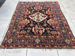 Antique Bakhtiar, size 200x160 cm good floor, beautiful colors, blueish green boarder!                     