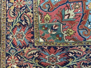 Antique Heriz Rug 400x295 cm circa 1920's.Beautiful colors,in a good condition!                      