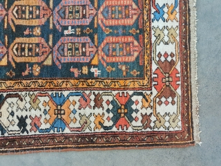 Malayer rug, 159 cm * 100 cm 
Early 19th century 
In mint condition                    