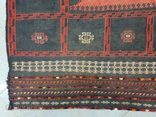 Rare baluch sofreh in red , with nine stars ,borders are oriented with colourful  piles stars , endings are folded
Circa 1950 , 150 * 145 cm 
A real tribal treasure  