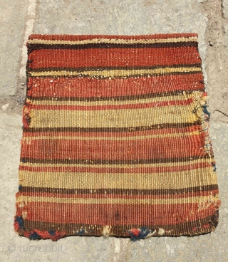 The most sought after sort of shahsavan weaving
Reverse sumak chanteh circa 1900 
dimension 25 * 23 cm 

               