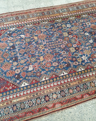 Qashqai rug

Mersmerisizng burst of flowers on this blue field qashqai rug makes this rug an collectible item , almost in excellent condition. Borders has very unique design, it is possibly woven by  ...