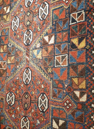 Khamseh rug

Hypnotic rug woven by Arab's of Khamseh confederation , known as MAZID ABADI arabs.
The rug is completely in excellent condition,  piles lenght are entirely at same level , weaving is  ...