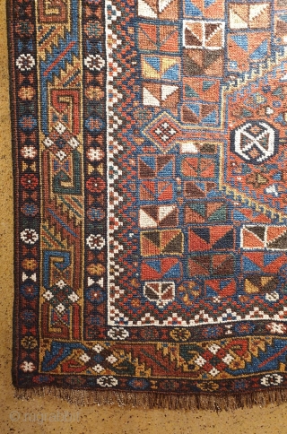 Khamseh rug

Hypnotic rug woven by Arab's of Khamseh confederation , known as MAZID ABADI arabs.
The rug is completely in excellent condition,  piles lenght are entirely at same level , weaving is  ...