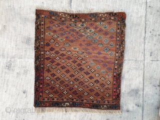 Unusual yamut small rug with elegant coloring 
Mid 19th century 
45 * 40 cm                   