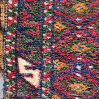 Baluch balisht pillow bag, early 20c and in m.i.n.t. condition! 

Measuring 78x40cm, this striking bag has full pile with natural dyes and soft wool. Kilim ends and original back. Goathair selvedge and  ...