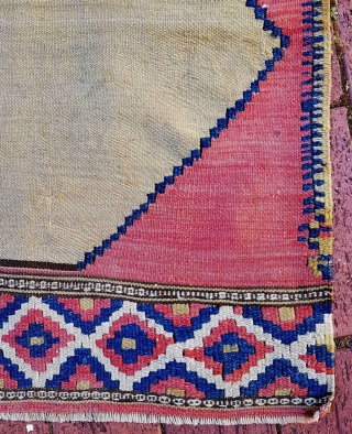 Beautiful and unique Manastir kilim small rug from the mid 19C, 84cm x 64cm.

Really top shelf weaving. Never seen another like it.

Great tribal design, soft madder red field. Thin, textile like handle.  ...