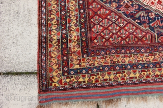 Antique Khamseh carpet 9'2 x 5'6 - 281 x 170 low pile but useable, no significant restoration excellent colours and interesting design features. Circa 1880        