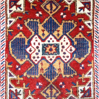 ref 1321 Dazkiri yastik, mid nineteenth century full pile with brilliant natural colours. 2'6 x 2'2 - 77 x 65
www.purdon.com             