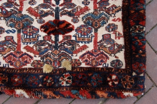 antique Luri Bakhtiari Khordjin bag 54 x 45 cm (1ft 10"x 1ft 6") last quarter 19th century, all natural dyes, good condition (very minor issues), wool knotting on an cotton kilim backgound  ...