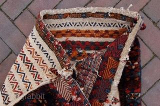 antique Luri Bakhtiari Khordjin bag 54 x 45 cm (1ft 10"x 1ft 6") last quarter 19th century, all natural dyes, good condition (very minor issues), wool knotting on an cotton kilim backgound  ...