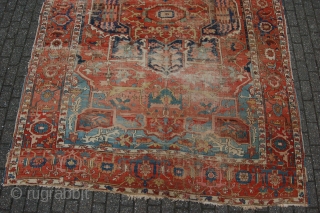 Antique Serapi Heriz 376 x 267 cm (12ft 6" x 8ft 11") 1880 or before. Condition as found, low pile allover with wear and 2 places with heavy wear(see pics), original sides  ...