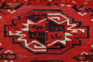 Antique Kizyl Ayak Ersari subtribe Chuval 148 x 83 cn (4ft 11" x 2ft 9") last quarter 19th century asymmetrical knotting open to the right turned upwards (top knot row symmetrical) warps:  ...