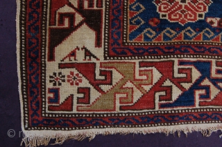 Superb Antique Shirvan 182 x 130 cm (6ft 1" x 4ft 4") late 19th/ early 20th century all natural dyes colours: blue, red, white, brown, green, ocre  condition: very good, evenly  ...