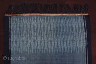 Superb Aristocrat's fine Indigo dyed Tobo Batak Ikat shoulder cloth 217 x 96 cm (7ft 3" x 3ft 2") (without fringes) Sumatra 1st half 20th century condition: very good, original sides intact,  ...