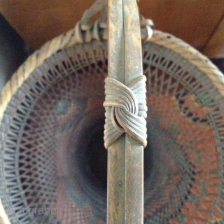 Japanese Bamboo Basket, early  20th century.  Used for Ikebana (flower arrangements).  Comes with bamboo insert.
Perfect condition. 18 inches high.
Shipping not included in the price.      