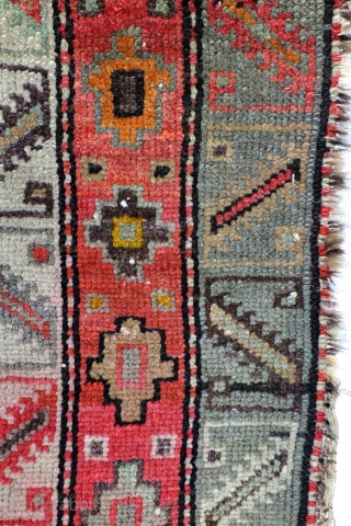 Fragment, Armenian, Karabach, Kaukasus, Antique 1900. 
180 x 100 Cm. 6 ft. x 3.3 ft. 

€ 150,00 plus sending. 

             