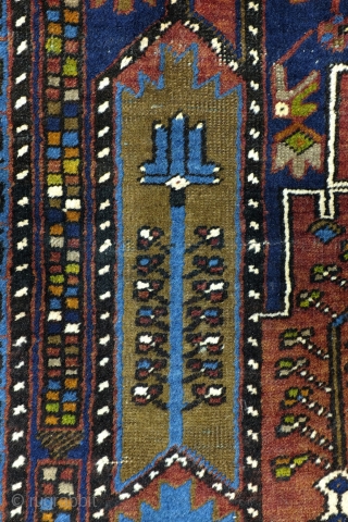 Yahyahli, prayer rug, Anatolia, early 20th century. 
Great colors! Nice abrash. Wool on wool, warp white wool. 
230 x 128 cm. 7.6 ft. x 4.2 ft. 

      