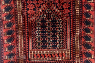 Yagdcibedir, Anatolia, 19th century. 
Rare square size of 100 x 103 cm. 3.3 ft. x 3.3 ft. 
Nice pile. 

Rob Schipper, www.tablesXL.com           