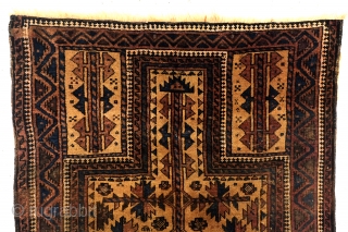 Camel ground. 
Beloudj nomads, antique, 1900 -1910, 103 x 165 cm. 3.3 feet x 5.5 feet. 
Sides and headings intact.             