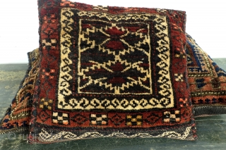 Bags/pillows. Ersari and Beloudj. 60 x 43 cm- 30 x 36 cm. 
Kilim backside.                   