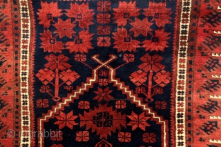 mid 20th century Yagdcibedir, west Anatolia. 
Full pile, wool on wool, warp and weft white wool. 
No bleeding, clean, in good condition. 
Deep gloss. 
        