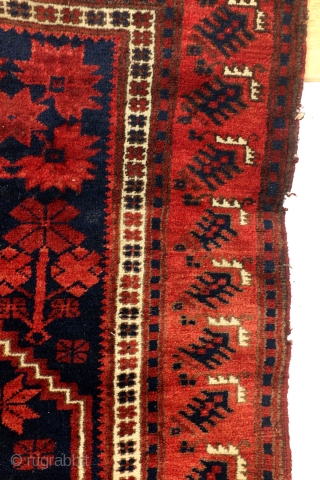mid 20th century Yagdcibedir, west Anatolia. 
Full pile, wool on wool, warp and weft white wool. 
No bleeding, clean, in good condition. 
Deep gloss. 
        
