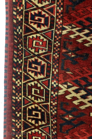 Antique Turkoman Ersari Yomout rug. 1880 - 1890.
250 x 170 cm. 8.3 ft. x 5.6 ft. 
In great condition. Only one thin spot, see last but one photo. 
Heading intact, great pile,  ...