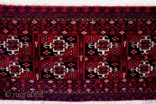 Mafrash panel, Ersari Tekke, mid 20th century. 
Aina Kotschak pattern. 
87 x 33 Cm.                   