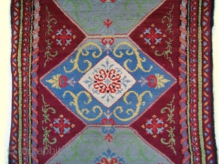 Monastir, Macedonia, 143 x 87 cm. Wool on cotton.                        