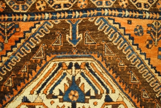 Afshar. Antique. Natural dye. Wool on wool. 
184 x 160 cm. 6.1 ft. x 5.3 ft.                 