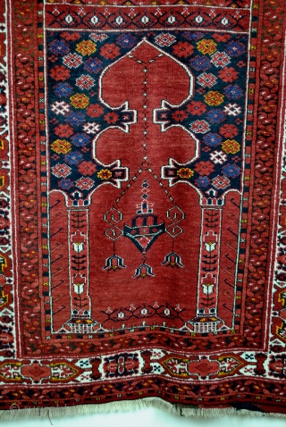 Double prayer rug, Ersari Beshir, Middle Amu Darya Area. 
Early 20th century. Rare. 
In great condition. 
220 x 118 Cm.             