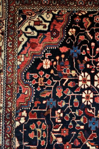 Farahan-Sarough, 'meaty'Jozan, 235 x 135 Cm 
Mid 20th century. 
In perfect condition. 
Original sides. 

                  