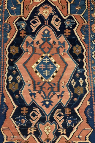 Kilim Bidjar, 170 x 110 Cm. 
Koerdish, Senneh/Bidjar. 
See Moussault, page 32. 
                    