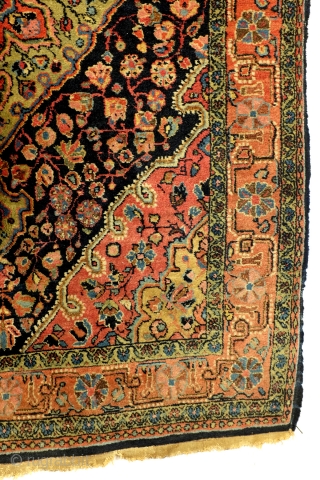 Farahan Sarough, early 20th century, 90 - 100 years old.
Full pile, very good condition. 
Natural vegetable colors. 
150 x 110 cm. 
75 kn/inch. Wool on cotton. 

on hold for now, not sure  ...