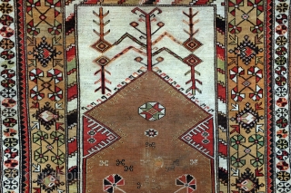 Prayer rug, Melas, Anatolia, early 20th century. 
                         