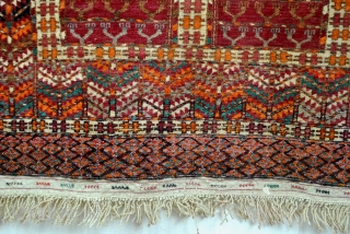 Turkmen Tekke Hatchlou, ensi  
 101 x 155 Cms. 
early 20th century.

                    