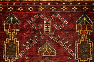 Beshir prayer rug.  
Rare multiple mihrabs. 

110 x 62 Cm.                      