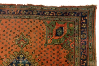 Antique medaillon Ushak, Anatolia. 
Last photo is the Chastleton-ushak in a museum in Lancashire, UK. 
Very simular. That one is estimated 17th century. 


size: 276 x 375 Cm. 9.2 ft. x 12.5  ...